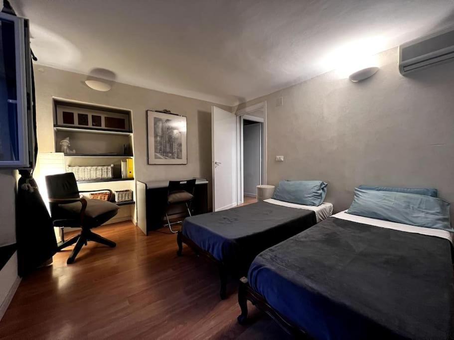 San Lorenzo Central Apartment Genoa Bagian luar foto